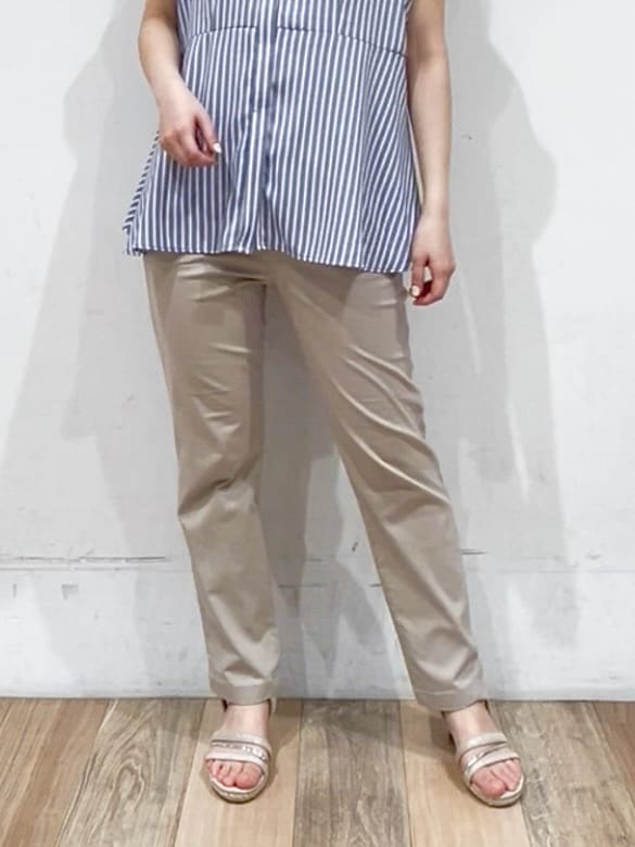 山さんさんの「grove｜【冷感】サマーハイパーストレッチテーパードパンツ」を使ったコーディネート
