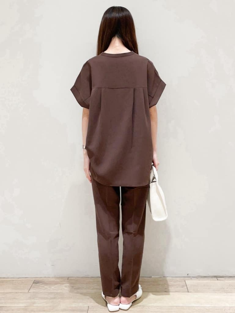 はしさんの「index｜《7色展開／SS-LLサイズ》ストレッチスキッパーブラウス／セットアップ対応【洗濯機洗い可／防シワ】」を使ったコーディネート