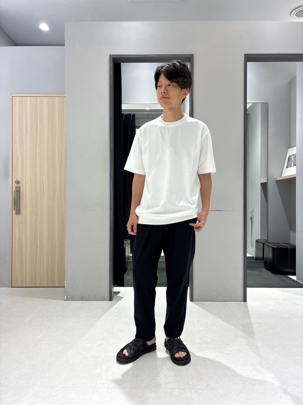 わいずみさんの「TAKEO KIKUCHI｜【抗菌防臭／5サイズ展開】ハイゲージポンチ Tシャツ」を使ったコーディネート