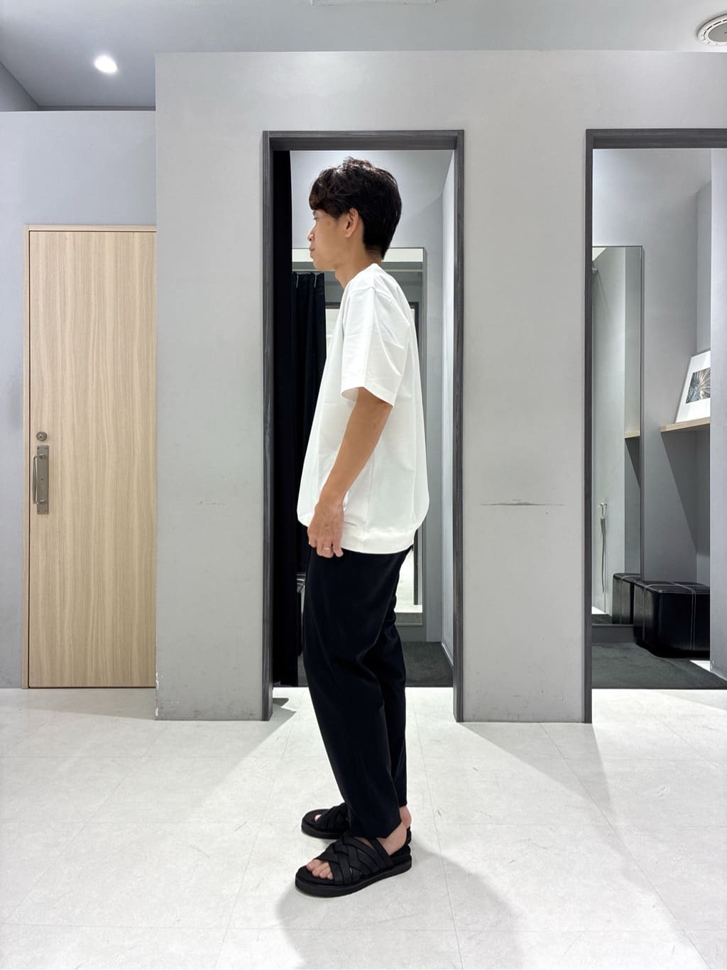 わいずみさんの「TAKEO KIKUCHI｜【抗菌防臭／5サイズ展開】ハイゲージポンチ Tシャツ」を使ったコーディネート