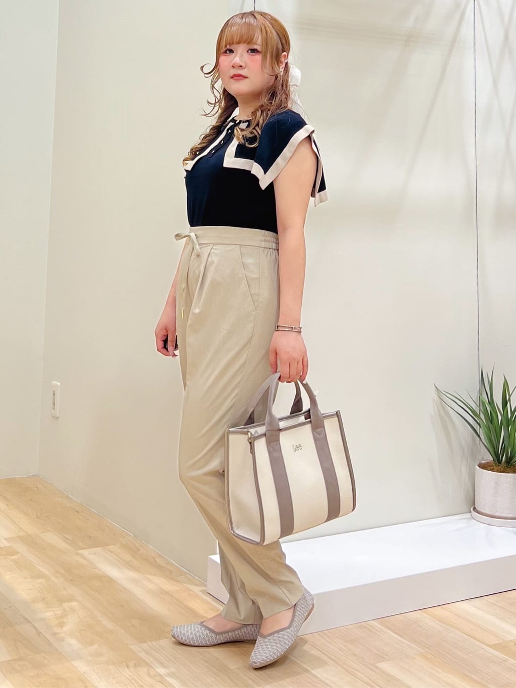 みことさんの「grove｜【ひんやり/UVカット】大人の可愛さ　セーラーカラーニット」を使ったコーディネート
