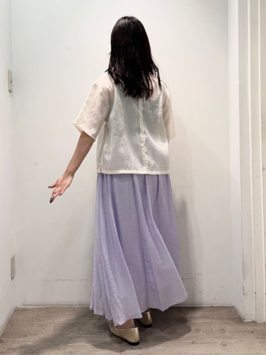 yuicciさんの「OPAQUE.CLIP｜シアービジューブラウス【手洗い可】」を使ったコーディネート