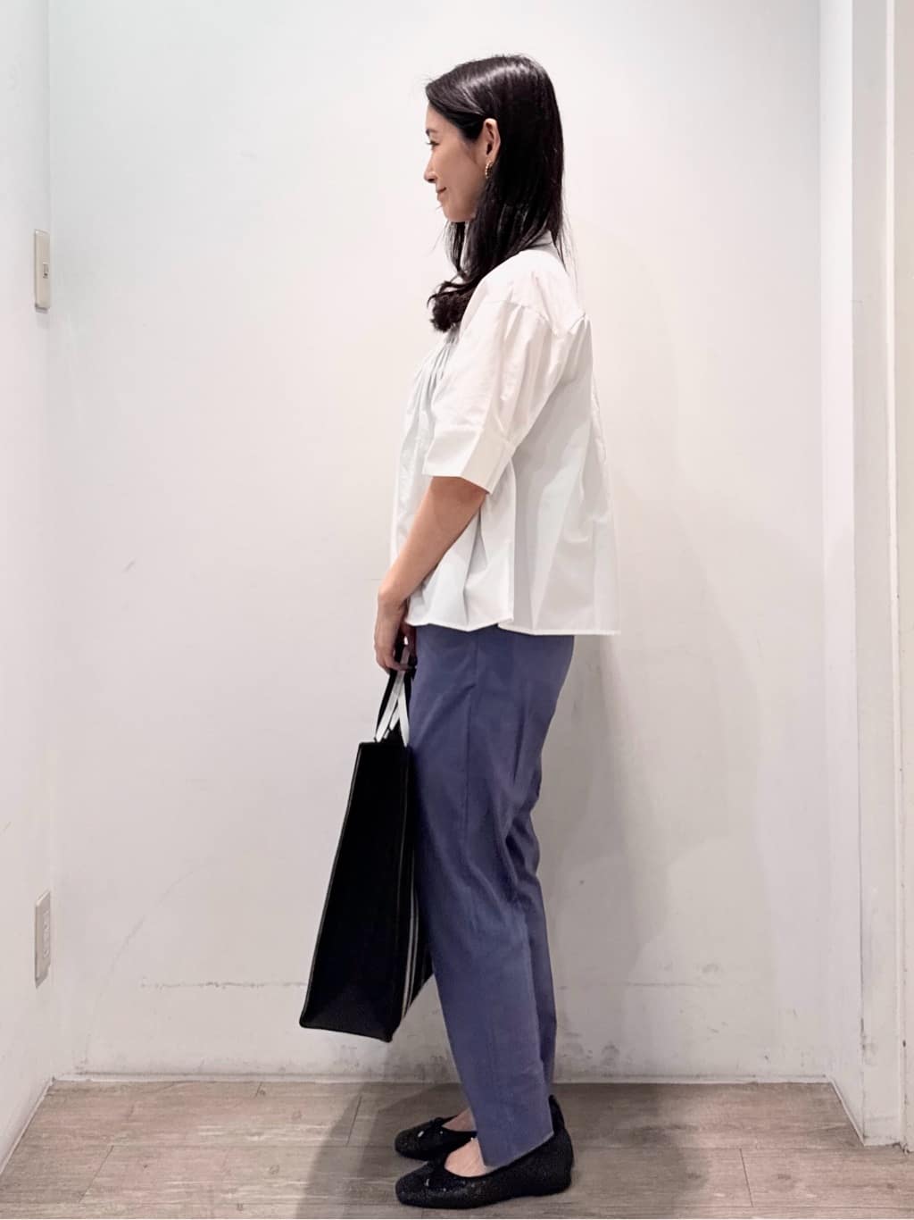 yuicciさんの「OPAQUE.CLIP｜ピンタックフレアシャツ【洗濯機洗い可】」を使ったコーディネート