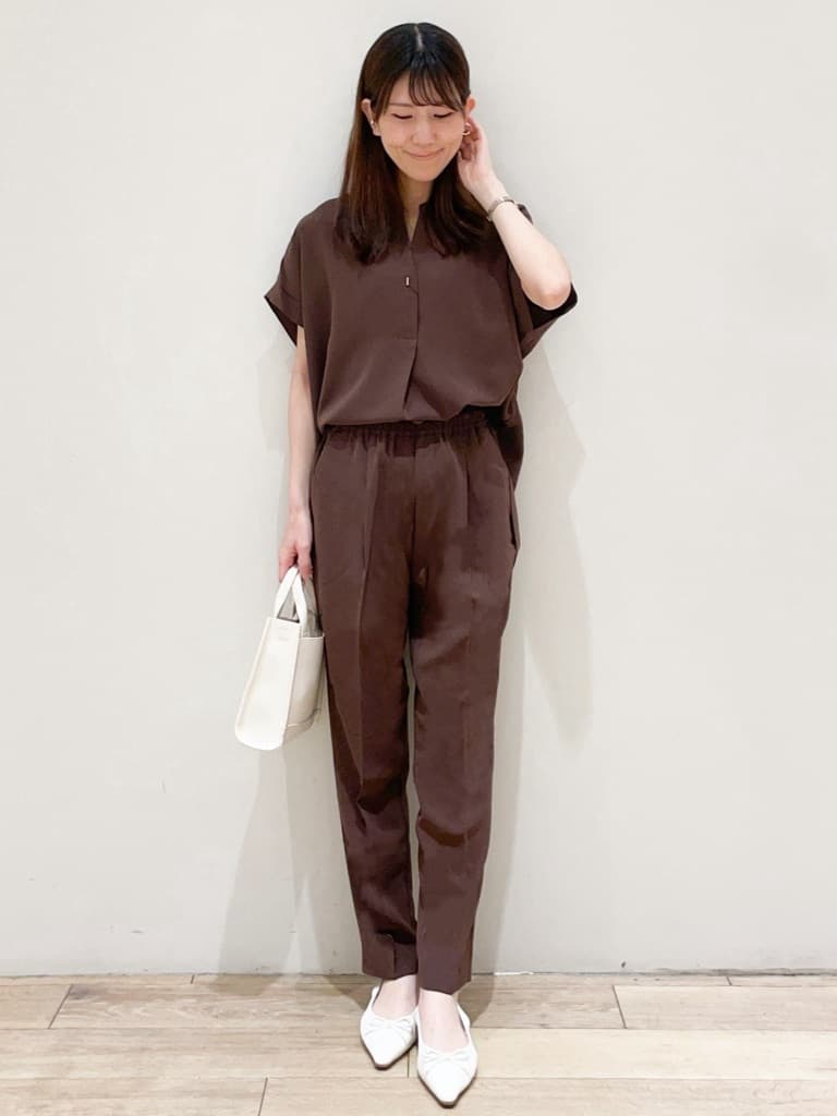 はしさんの「index｜《7色展開／SS-LLサイズ》ストレッチスキッパーブラウス／セットアップ対応【洗濯機洗い可／防シワ】」を使ったコーディネート