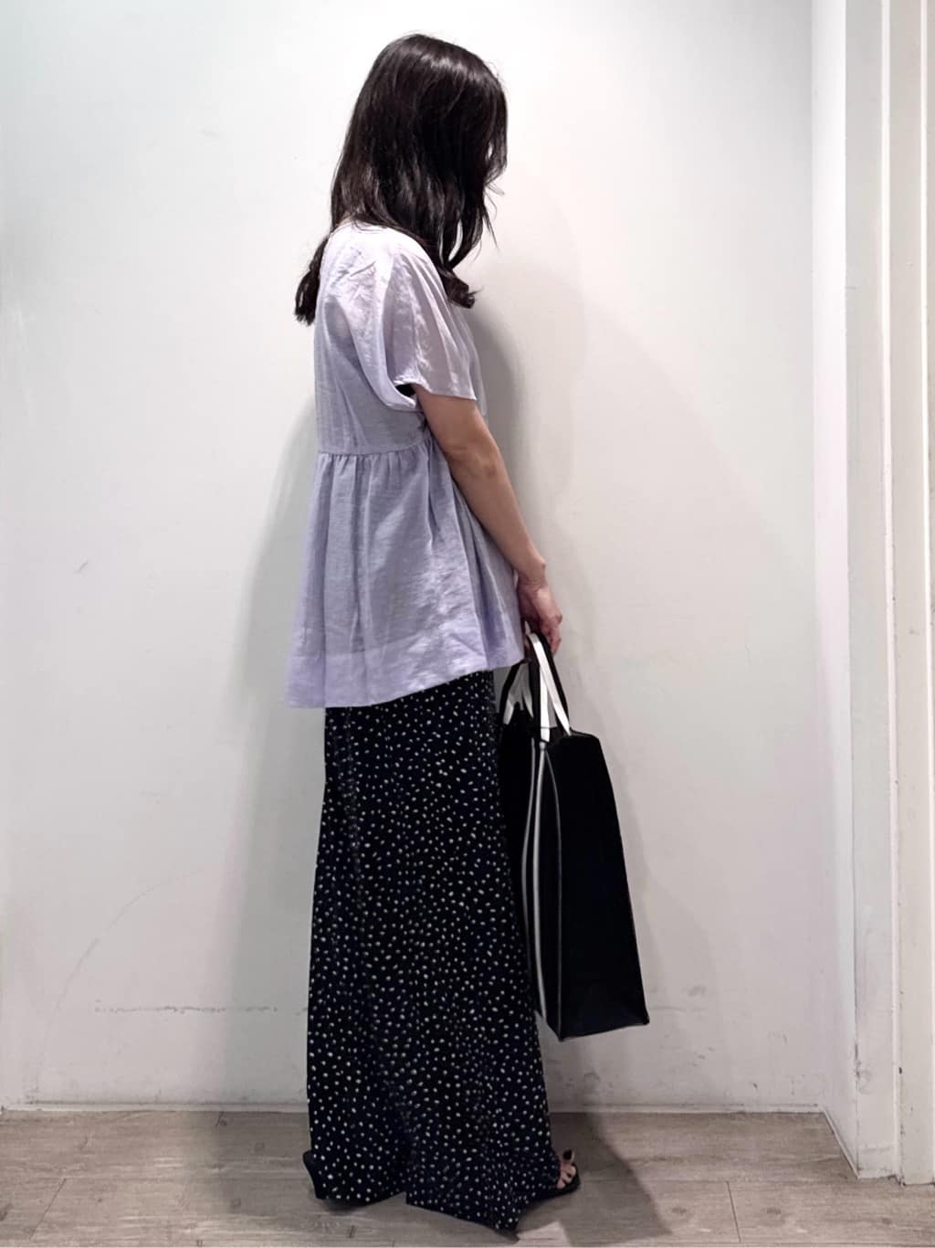 yuicciさんの「OPAQUE.CLIP｜麻混シアーペプラムブラウス【洗濯機洗い可】」を使ったコーディネート
