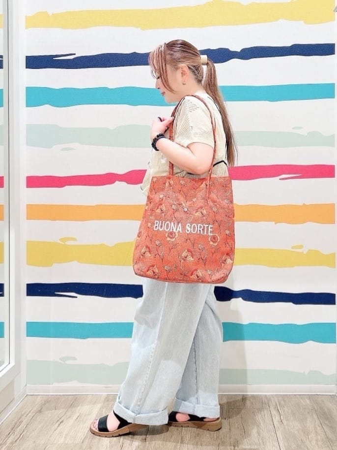 Peeさんの「SHOO･LA･RUE｜【S-LL】デコルテラインをきれいに魅せる ラメテレコタンクトップ」を使ったコーディネート