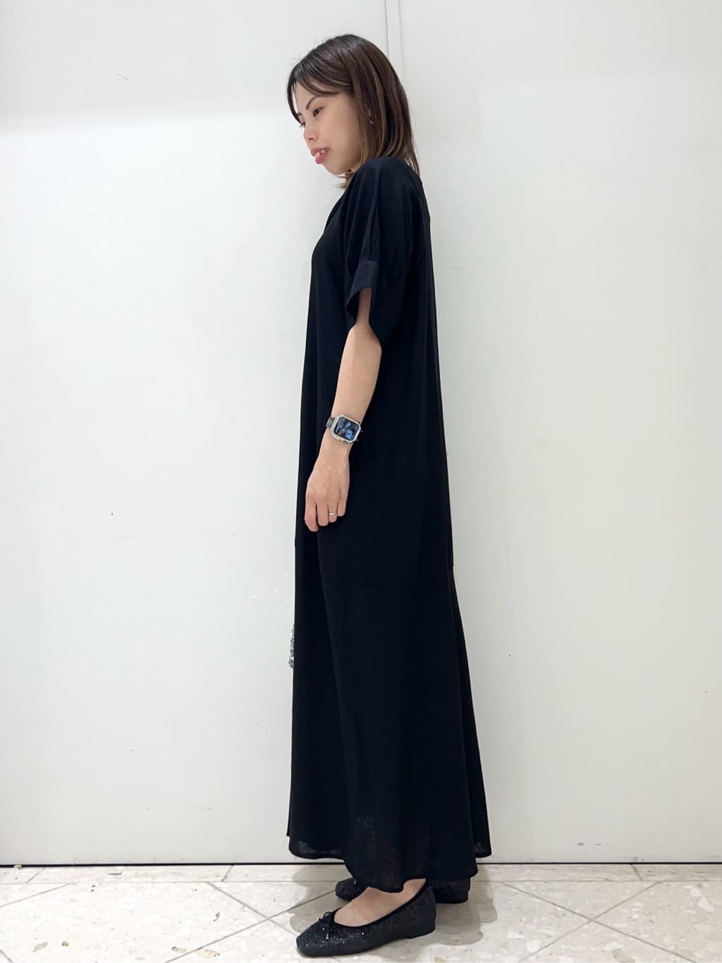 yuiさんの「OPAQUE.CLIP｜レーヨン麻キーネックワンピース【洗える】」を使ったコーディネート