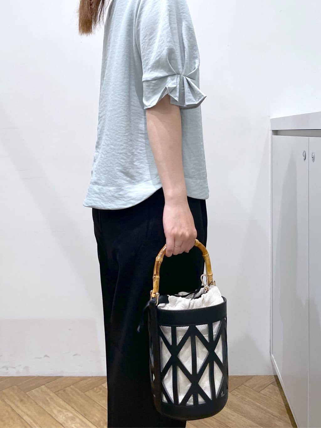 Junさんの「index｜《8色展開／XS-LLサイズ》タックパフスリーブブラウス【洗濯機洗い可／吸水速乾／防シワ／抗ピル】」を使ったコーディネート