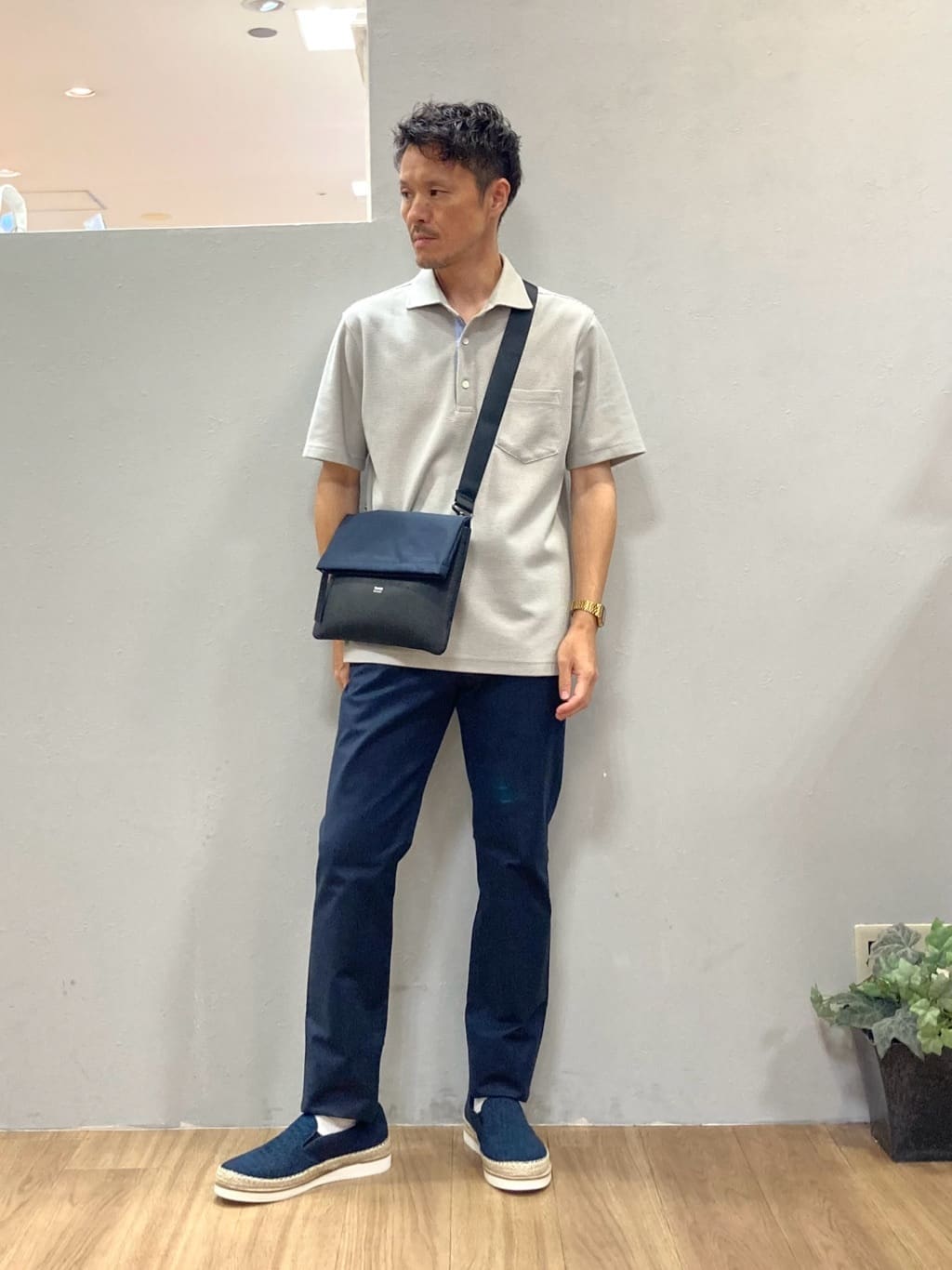 シュンさんの「TAKEO KIKUCHI｜【抗菌防臭／9色5サイズ展開】ハニカムメランジ ポロシャツ」を使ったコーディネート