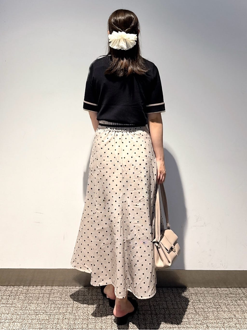みーさんの「grove｜ドットで華やぐ　軽やかマーメイドスカート」を使ったコーディネート
