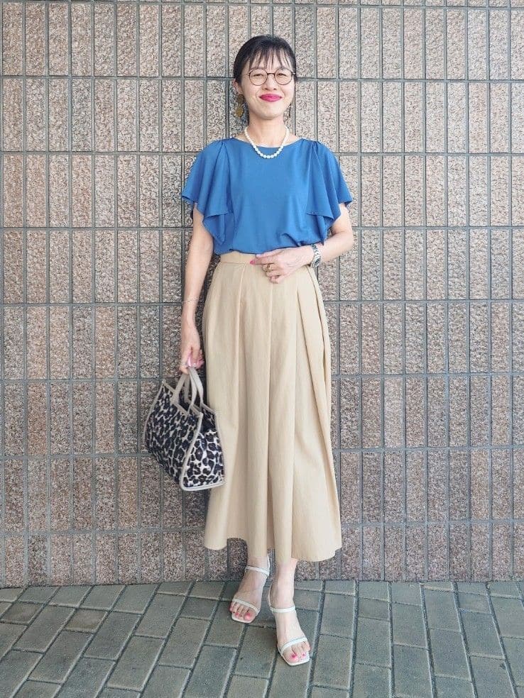 MUTSUKOさんの「UNTITLED｜【きれいめ／接触冷感／日本製】ハンカチスリーブプルオーバー」を使ったコーディネート