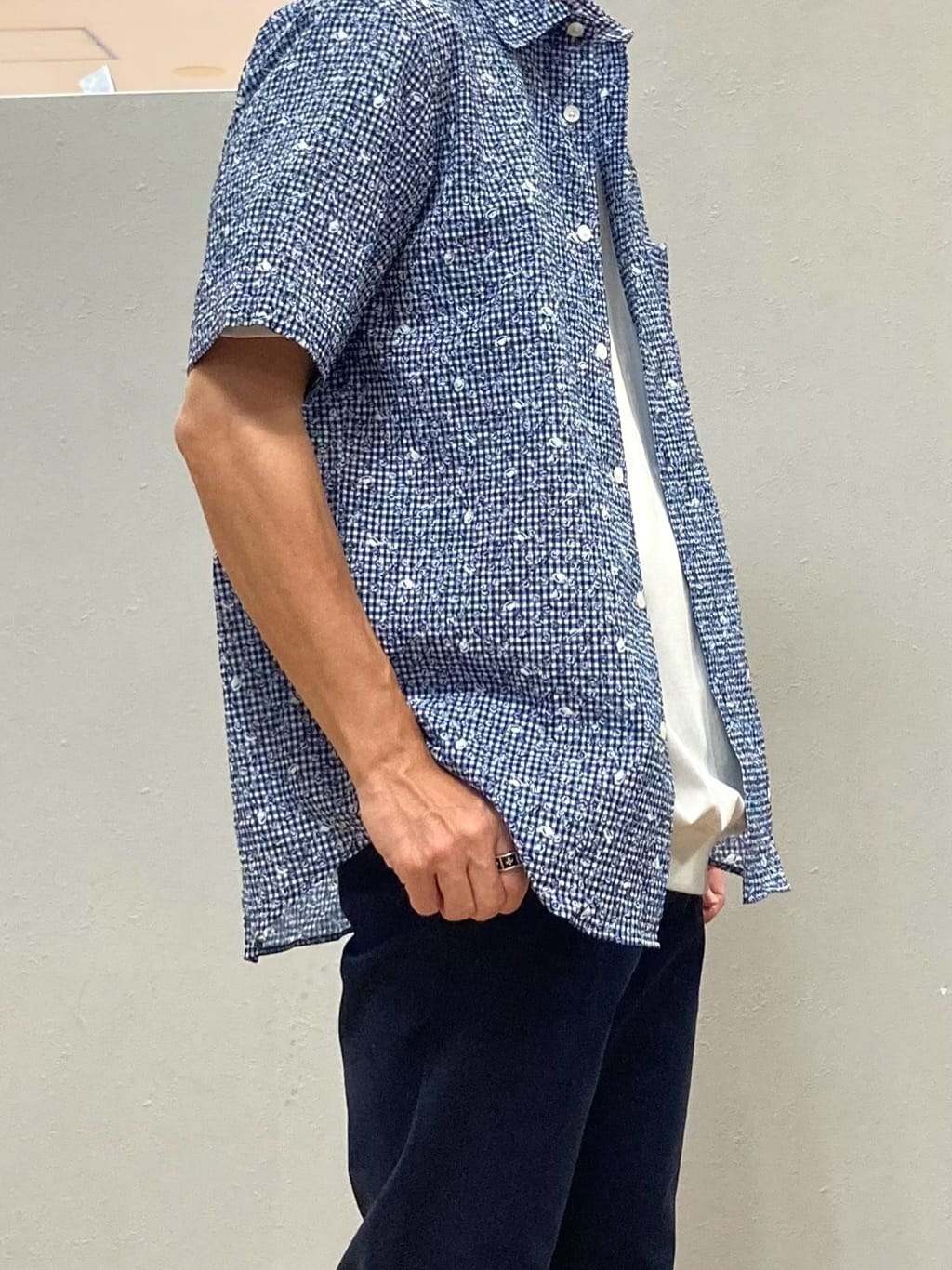 シュンさんの「TAKEO KIKUCHI｜【抗菌防臭／5サイズ展開】ハイゲージポンチ Tシャツ」を使ったコーディネート
