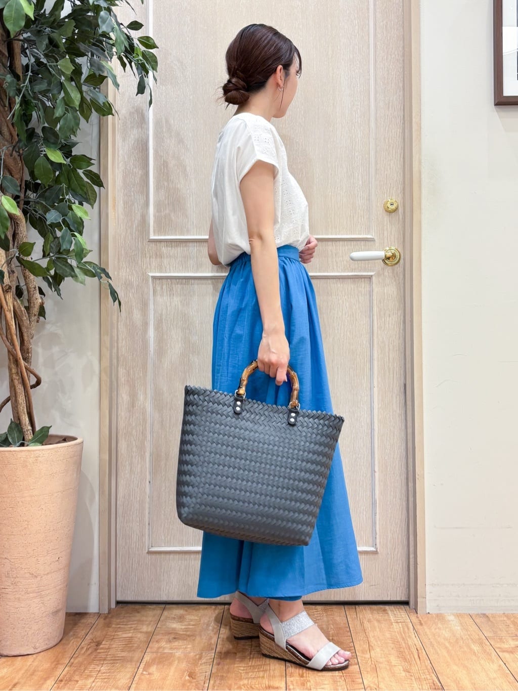 なみさんの「SHOO･LA･RUE｜【高レビュー/着丈選べる】華やかさをプラスする アソートロングスカート」を使ったコーディネート