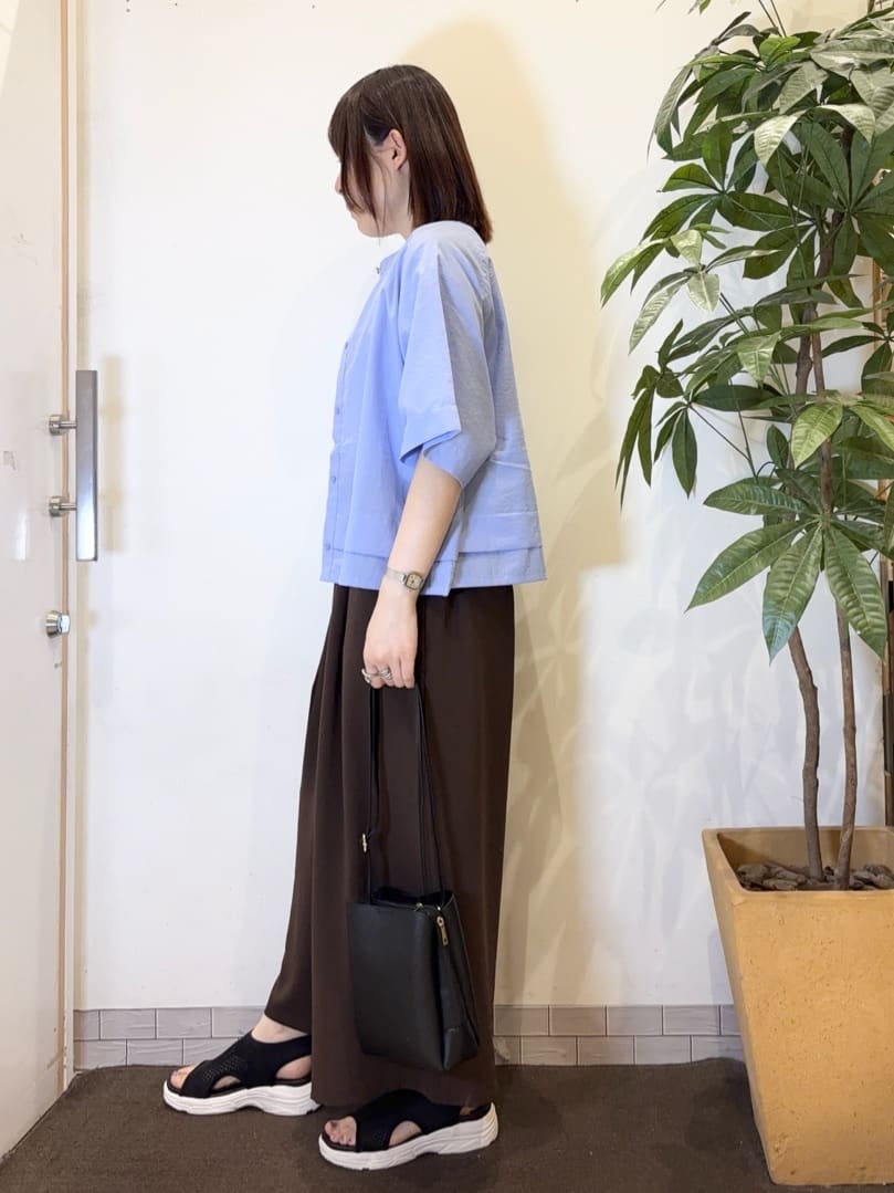 宗形さんの「SHOO･LA･RUE｜【S-LL/ひんやり/UV】選べる6柄でそれぞれ欲しくなる プリントTシャツ」を使ったコーディネート