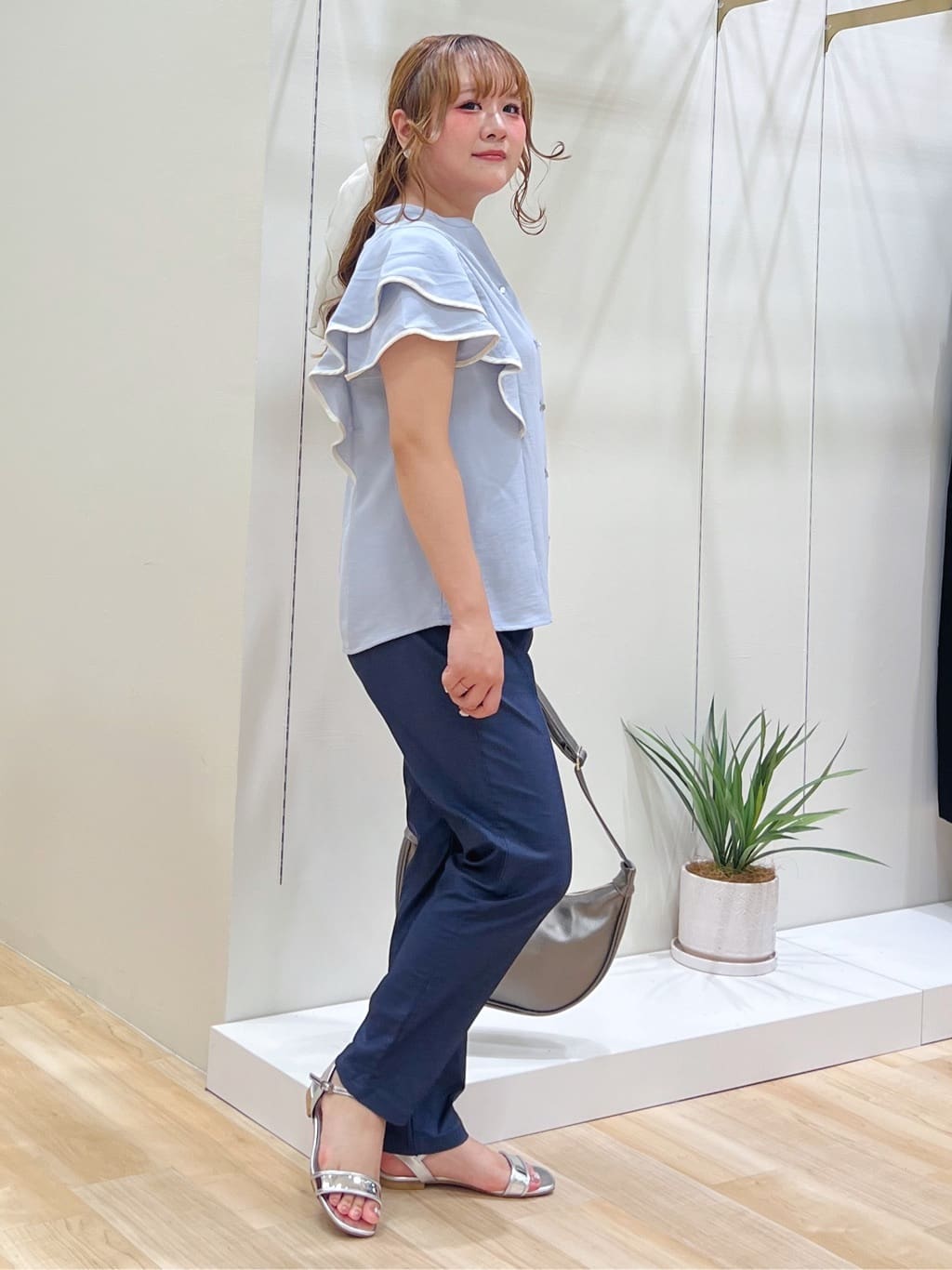 みことさんの「grove｜【冷感】サマーハイパーストレッチテーパードパンツ」を使ったコーディネート