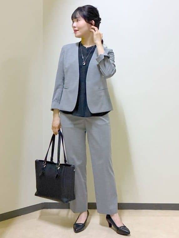  beni_gingerさんの「Reflect｜【インナーに◎／すっきり見え！長め丈】タックデティールブラウス」を使ったコーディネート