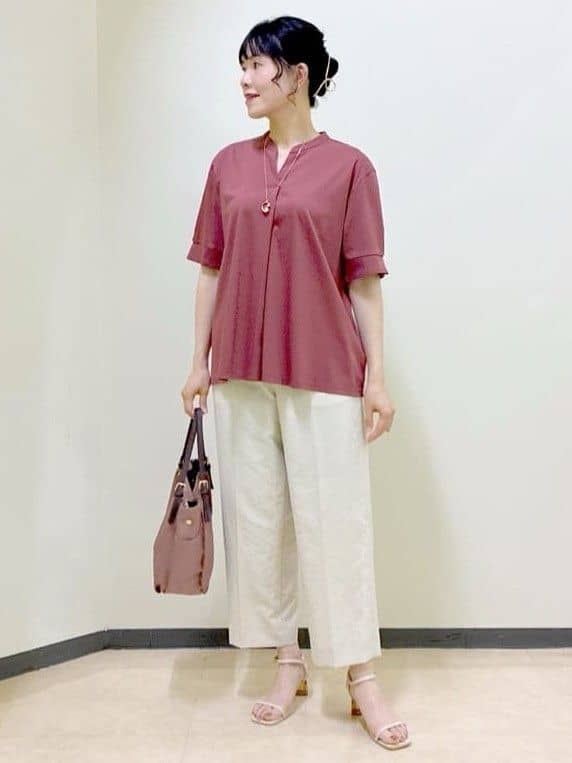  beni_gingerさんの「Reflect｜【すっきり見え！長め丈／マシンウォッシュ可】スキッパーネックジャージトップス」を使ったコーディネート