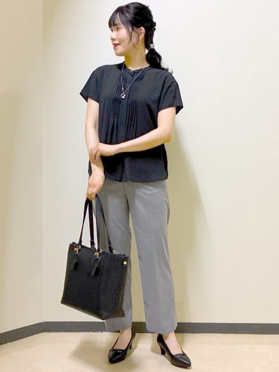  beni_gingerさんの「Reflect｜【インナーに◎／すっきり見え！長め丈】タックデティールブラウス」を使ったコーディネート