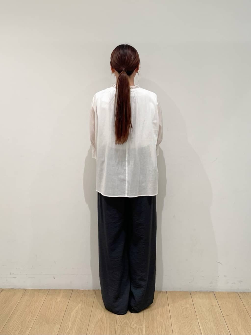 maiさんの「INDIVI｜【洗える/コットン】ピンタックシアーブラウス」を使ったコーディネート