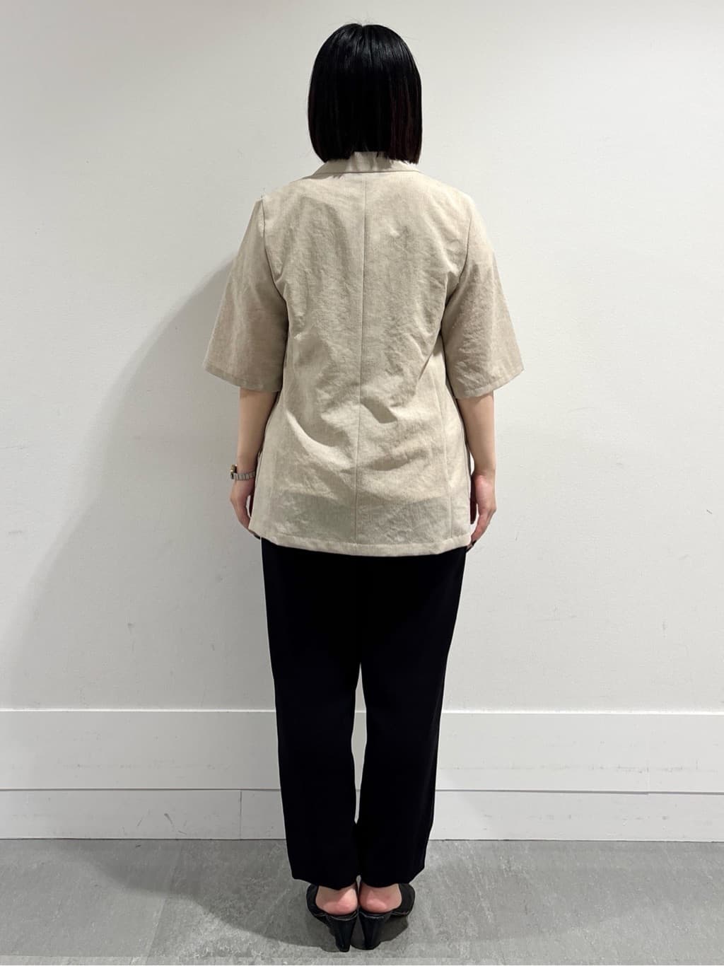 モエカさんの「UNTITLED｜【吸水速乾/ウエストゴム】バックサテン ジョグパンツ」を使ったコーディネート