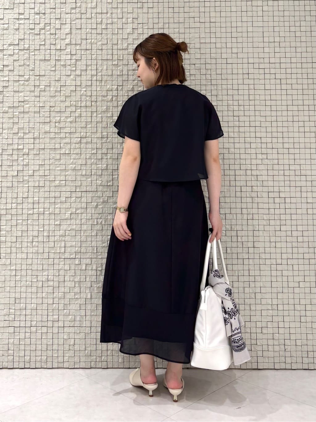 sakuさんの「INDIVI｜リネン調ペーズリースカーフ」を使ったコーディネート