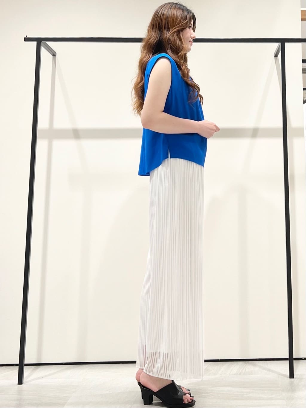 T.Kさんの「INDIVI｜【洗える／セットアップ可能】ラッセルワイドパンツ」を使ったコーディネート