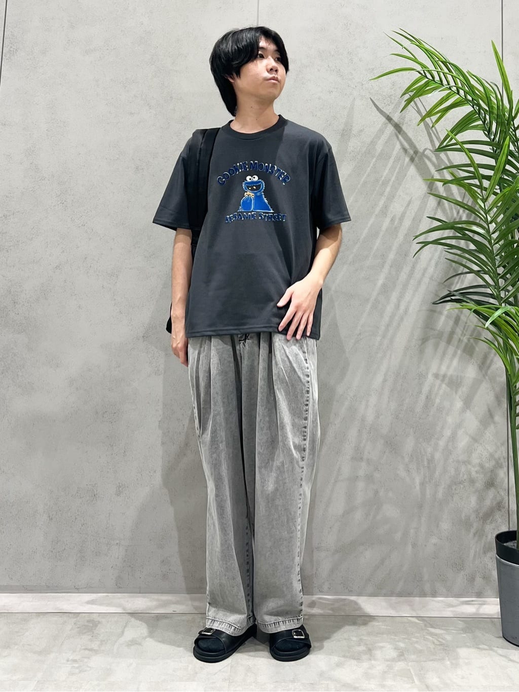 SHI-MAさんの「THE SHOP TK｜セサミストリートTシャツ／親子リンク」を使ったコーディネート