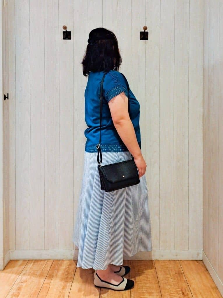 kotomiさんの「SHOO･LA･RUE｜【S-LL/ひんやり】インせず決まる 楽してきれいなレース付きトップス」を使ったコーディネート