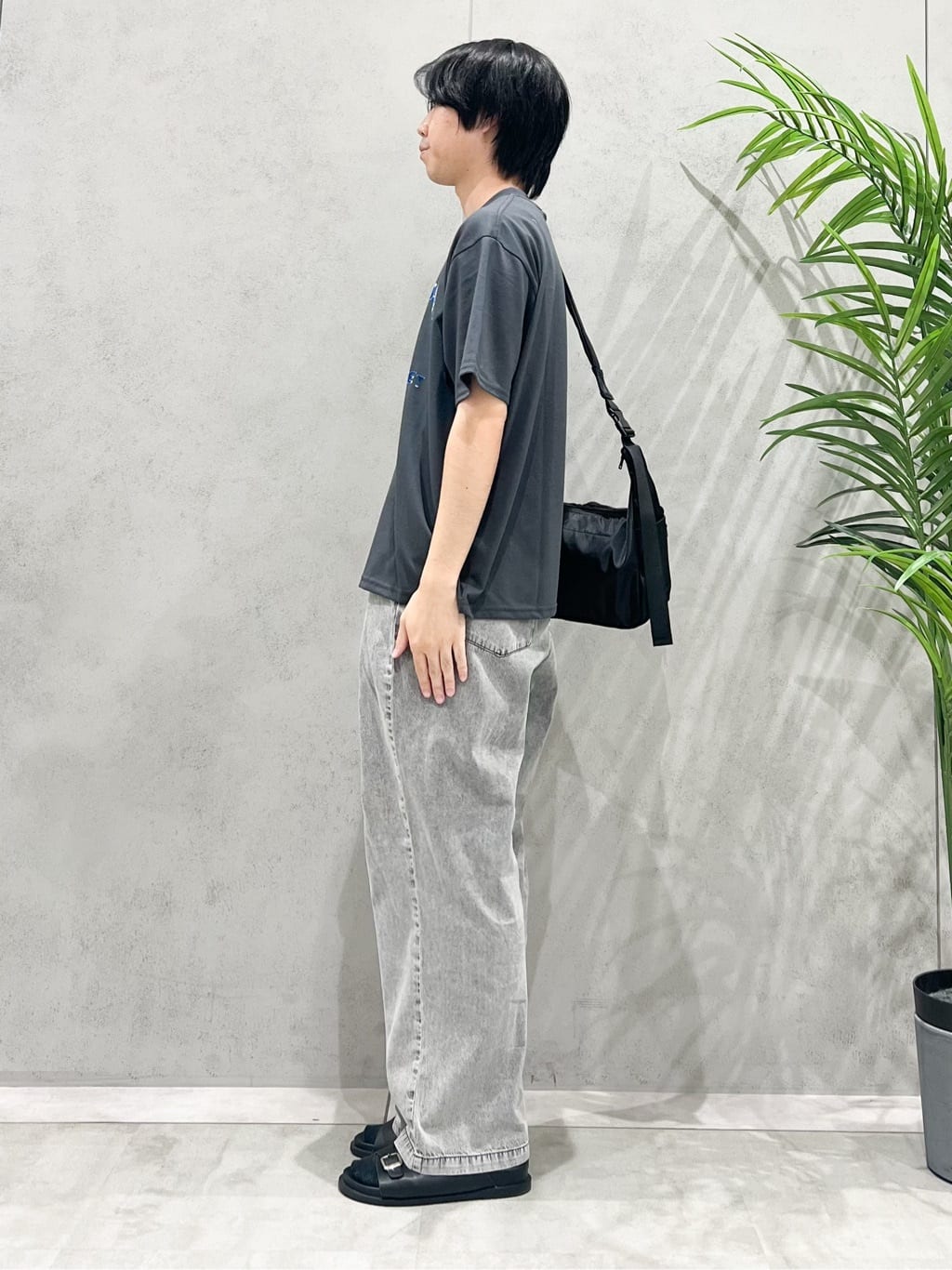 SHI-MAさんの「THE SHOP TK｜セサミストリートTシャツ／親子リンク」を使ったコーディネート