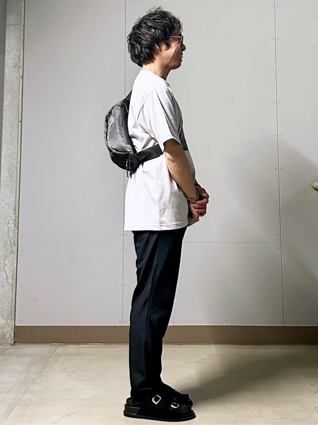 KENJI Iさんの「THE SHOP TK｜リサイクルアート半袖Tシャツ【接触冷感/洗濯機OK】」を使ったコーディネート