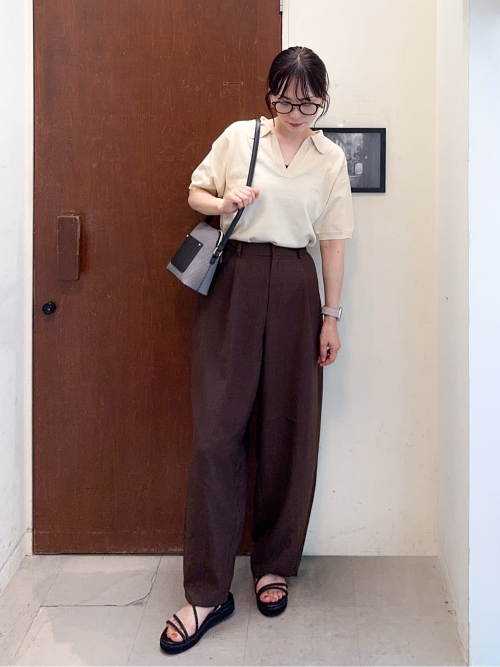 𝐇𝐢𝐫𝐨𝐦𝐢さんの「SHOO･LA･RUE｜【S-LL/洗える】大人の抜け感 スキッパーニット」を使ったコーディネート