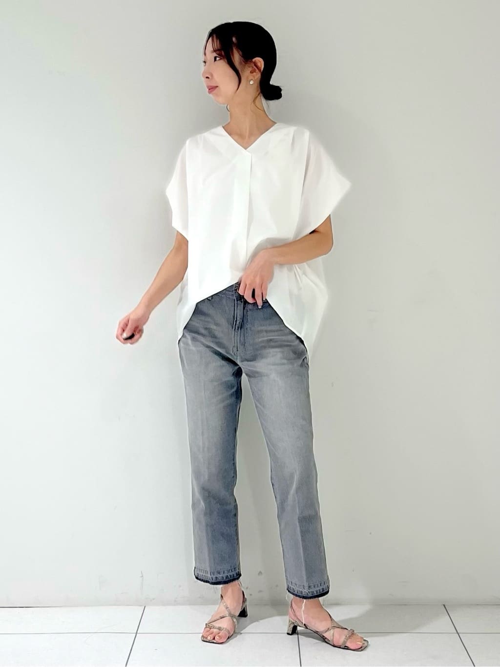 shioriさんの「INDIVI｜スリーブレスタックブラウス」を使ったコーディネート