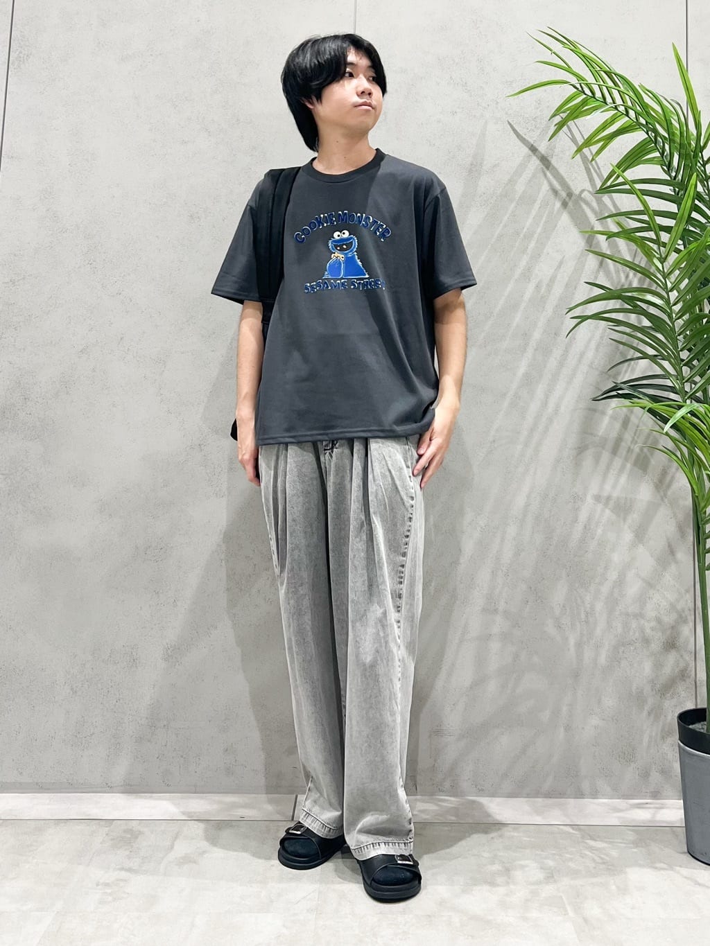 SHI-MAさんの「THE SHOP TK｜セサミストリートTシャツ／親子リンク」を使ったコーディネート