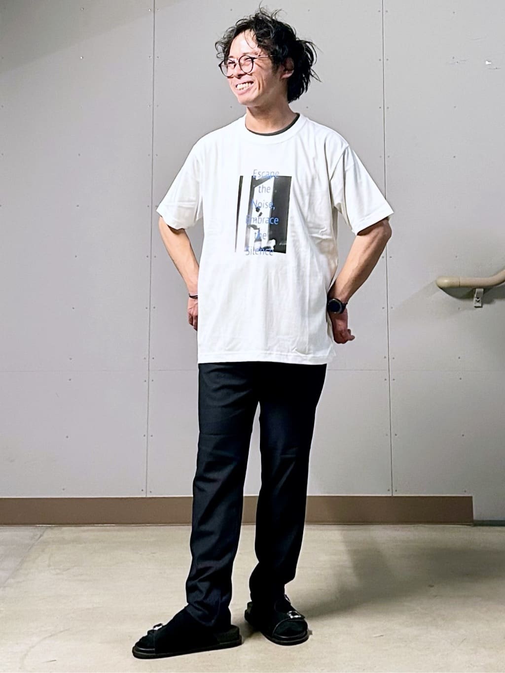 KENJI Iさんの「THE SHOP TK｜リサイクルアート半袖Tシャツ【接触冷感/洗濯機OK】」を使ったコーディネート