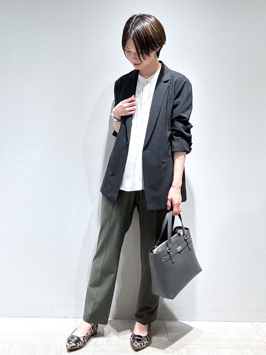 まちこさんの「Reflect｜【選べる5色◎／マシンウォッシュ可】シャーリングデザインブラウス」を使ったコーディネート