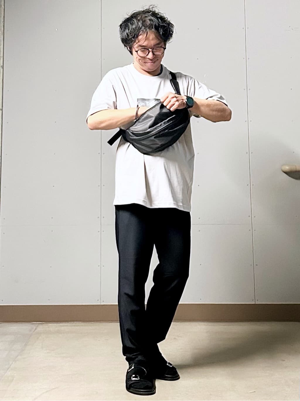 KENJI Iさんの「THE SHOP TK｜リサイクルアート半袖Tシャツ【接触冷感/洗濯機OK】」を使ったコーディネート