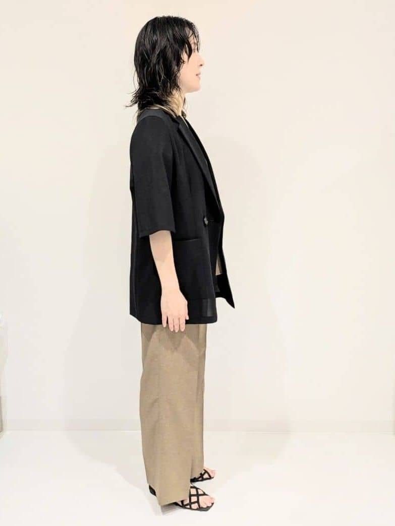 サオリさんの「UNTITLED｜【セットアップ可/はっ水/通勤】リラククール 半袖ブラウス」を使ったコーディネート