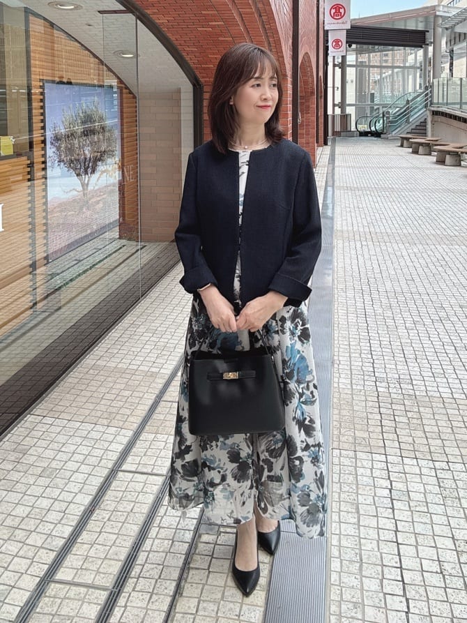 makiさんの「UNTITLED｜【短丈/日本製】カラミ風メッシュ ノーカラージャケット」を使ったコーディネート