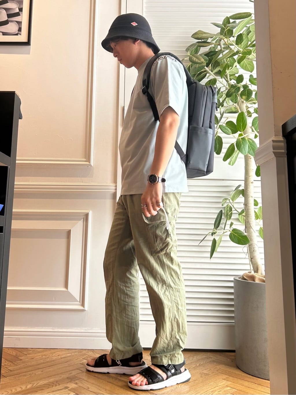 須田　慎二郎さんの「DRESSTERIOR｜【荷重軽減】サスペンション バックパック」を使ったコーディネート