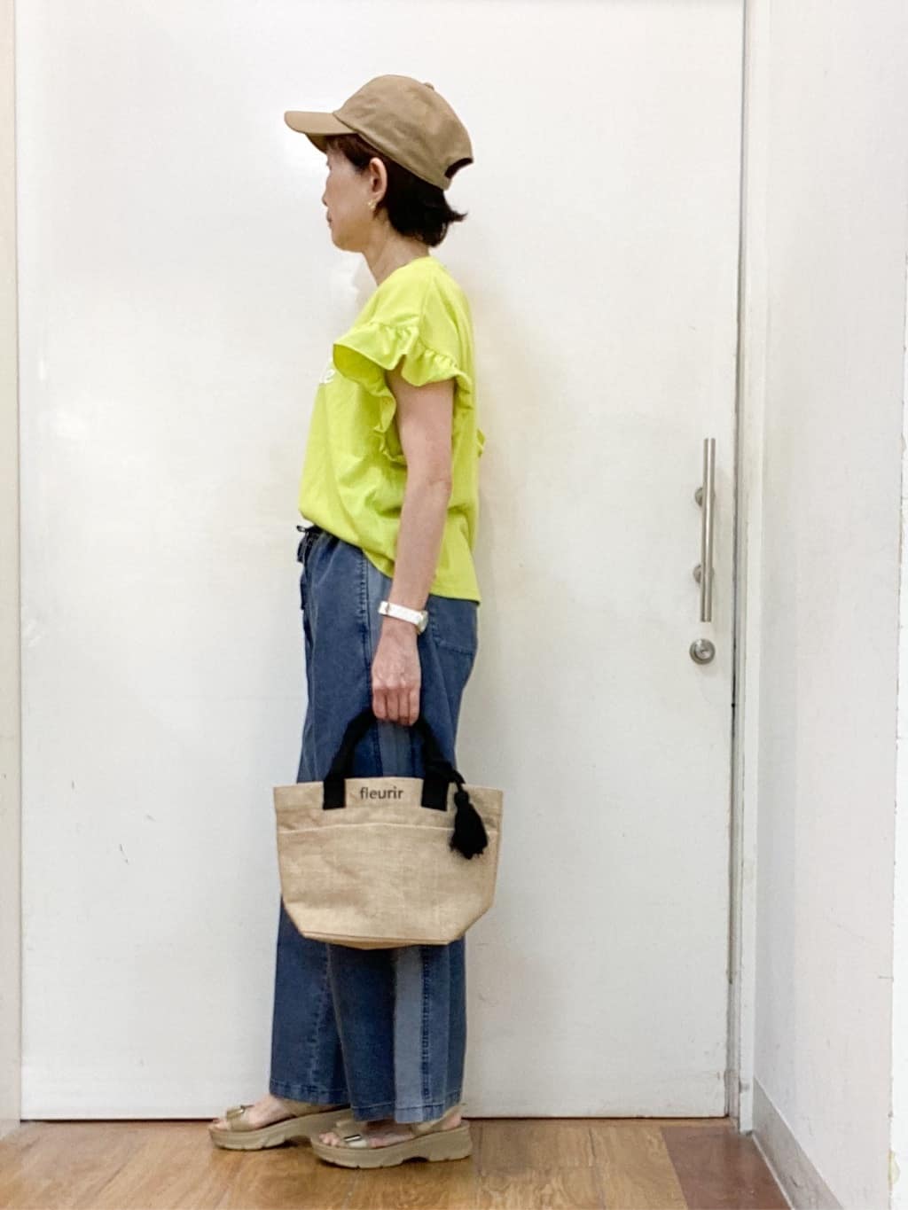 みぃさんの「SHOO･LA･RUE｜【S-LL/汗ジミ軽減/ひんやり/UVカット】フリルTシャツ」を使ったコーディネート
