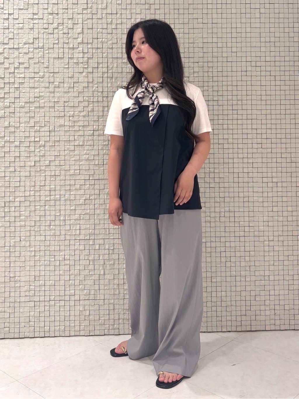 MEGUMIさんの「INDIVI｜【洗える】ビスチェレイヤード風トップス」を使ったコーディネート