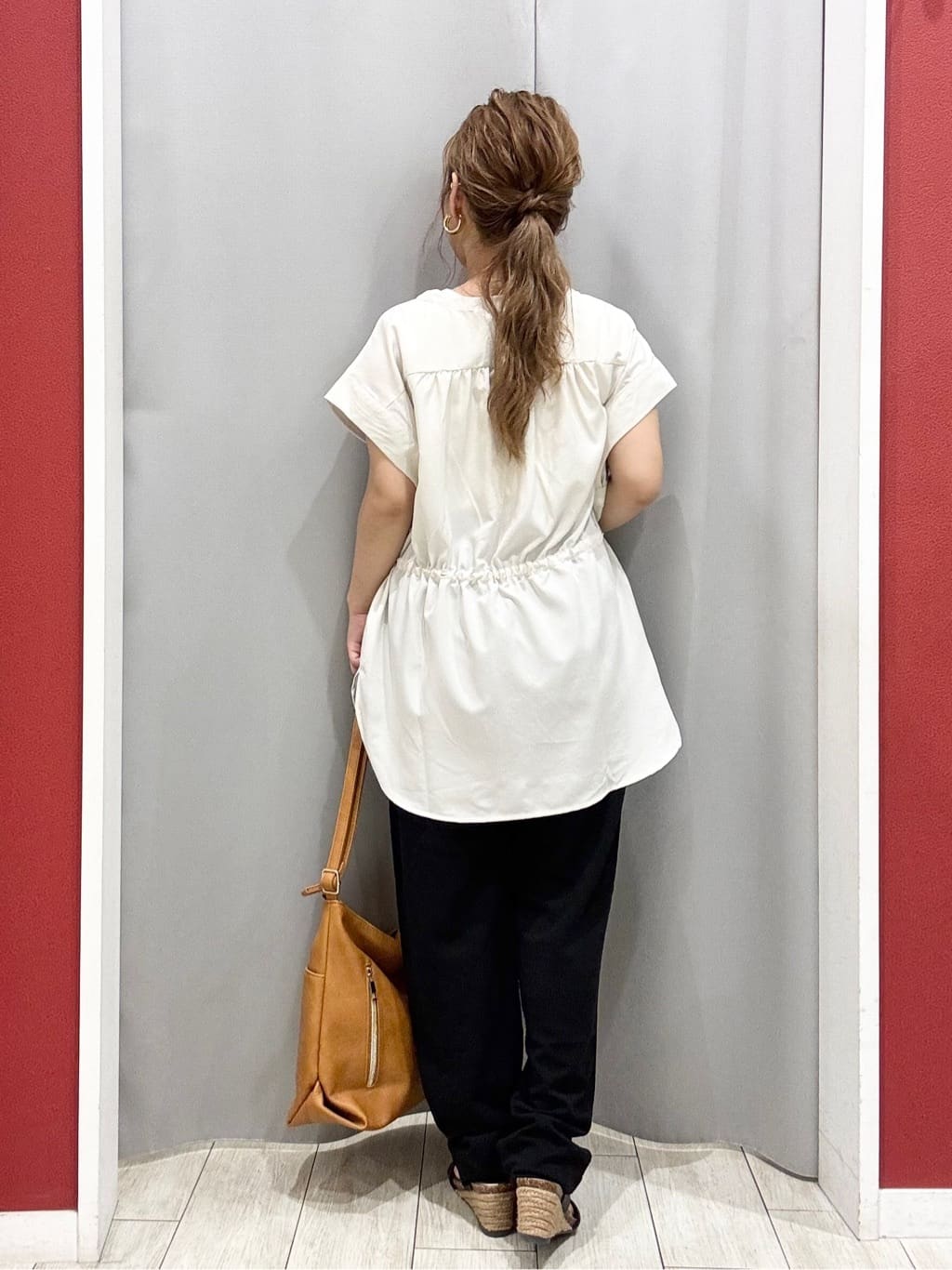 shioさんの「SHOO･LA･RUE｜【S-LL】シルエットが変えられる ウエストリボンブラウス」を使ったコーディネート