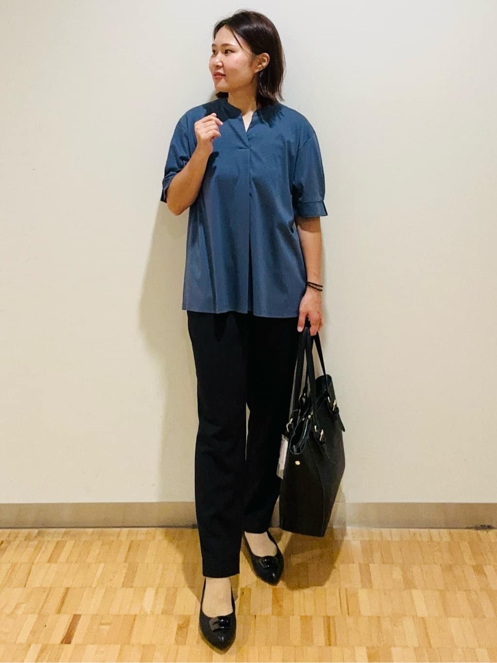 haseさんの「Reflect｜【すっきり見え！長め丈／マシンウォッシュ可】スキッパーネックジャージトップス」を使ったコーディネート