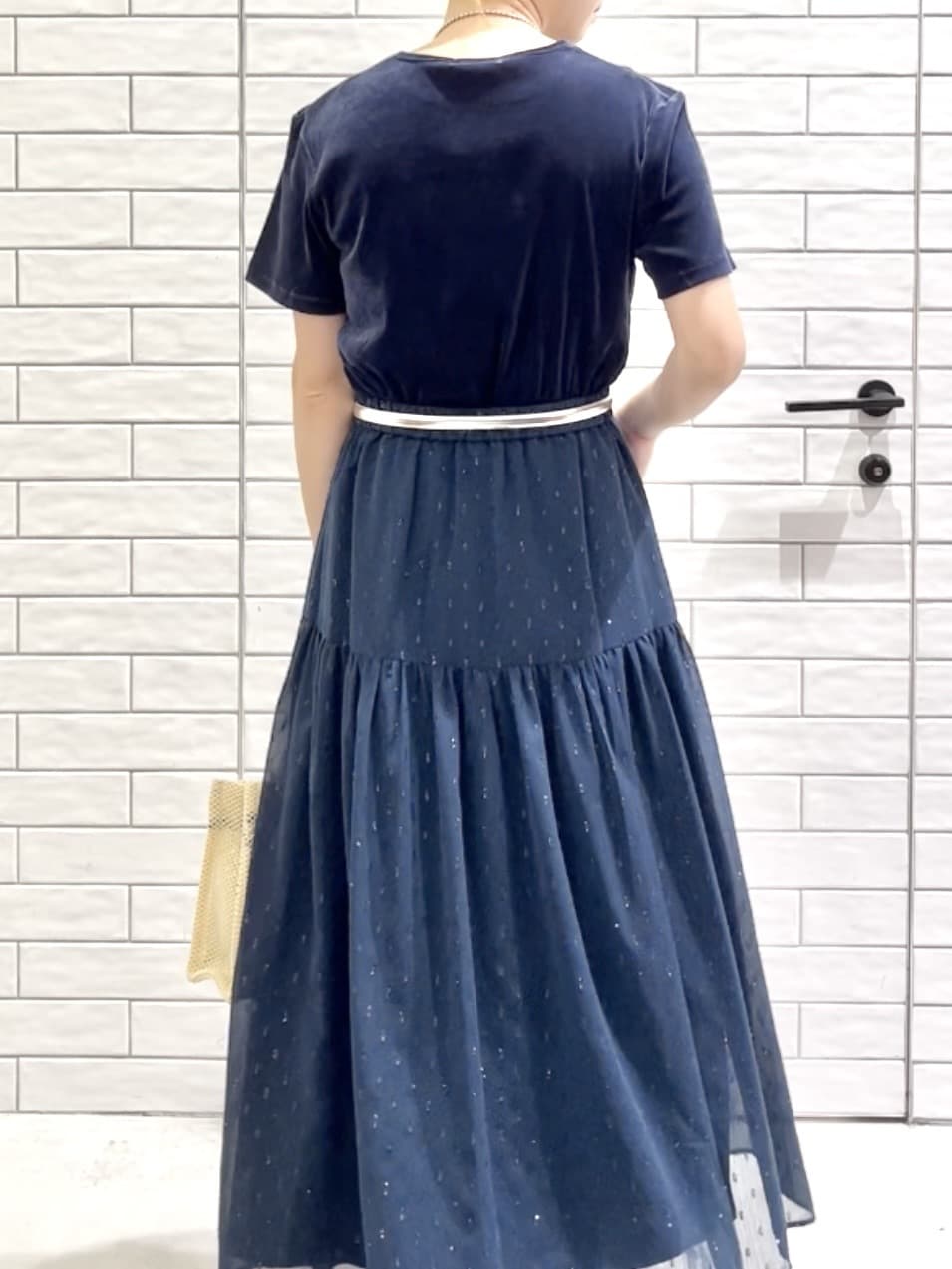 しおりさんの「OPAQUE.CLIP｜フロッキーチュールTシャツ【洗濯機洗い可】」を使ったコーディネート