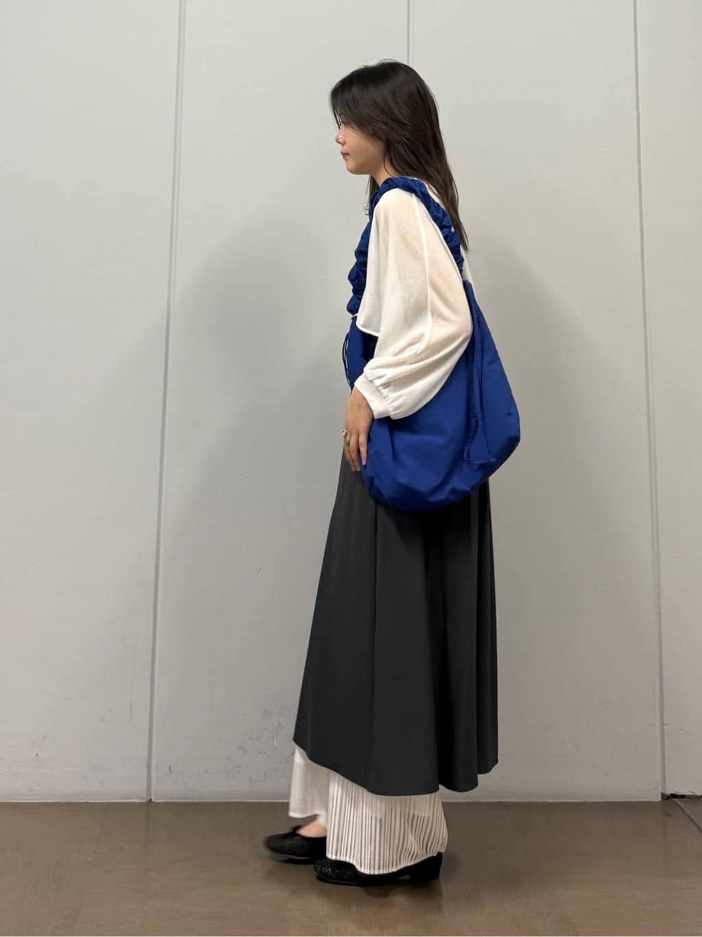 mizukiさんの「INDIVI｜【軽く羽織れる】ボレロカーディガン」を使ったコーディネート