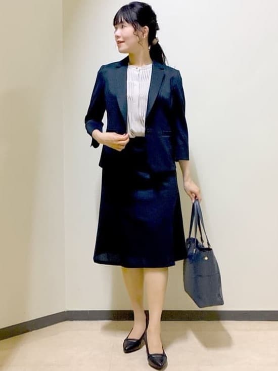  beni_gingerさんの「Reflect｜【インナーに◎／すっきり見え！長め丈】タックデティールブラウス」を使ったコーディネート