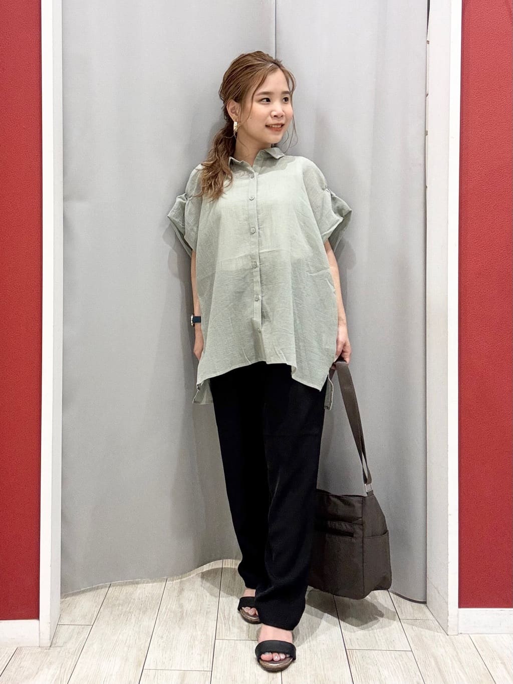 shioさんの「SHOO･LA･RUE｜◆【高レビュー/累計販売35万足突破】片手ではけるサンダル シューダル 25SS」を使ったコーディネート