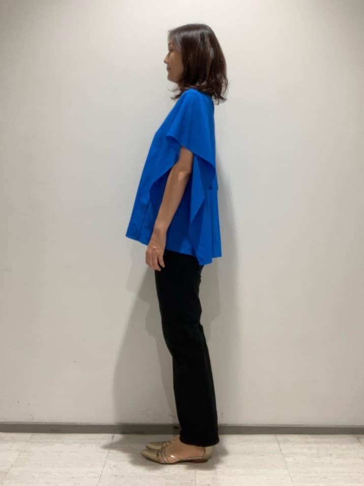 fujiさんの「INDIVI｜【体型カバー】スクエアブラウス」を使ったコーディネート