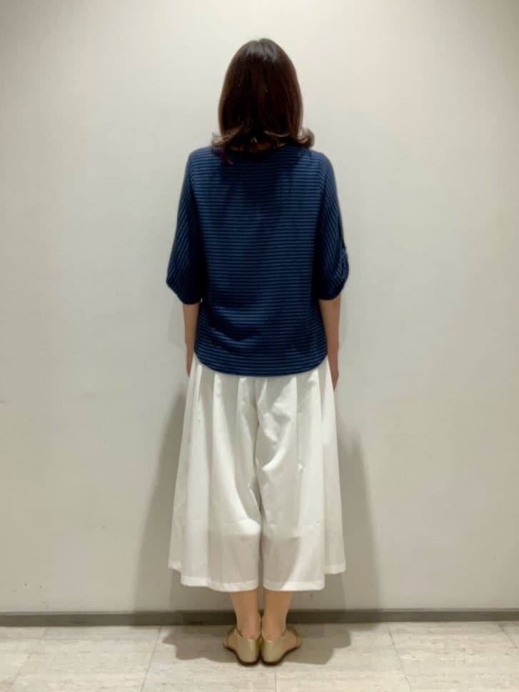 fujiさんの「INDIVI｜【UVケア／吸汗速乾】凹凸素材ねじり袖トップス」を使ったコーディネート