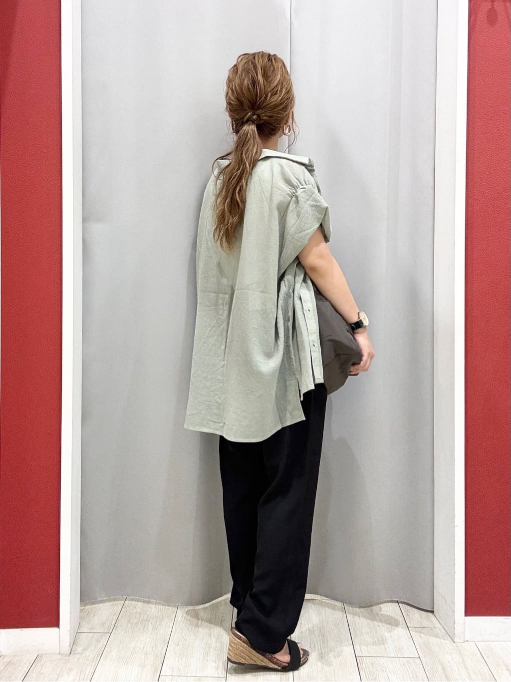 shioさんの「SHOO･LA･RUE｜◆【高レビュー/累計販売35万足突破】片手ではけるサンダル シューダル 25SS」を使ったコーディネート